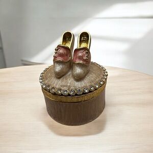TCHOTCHKE- Elegant Gold and Pink Women's Shoes Hinged trinket holder-NIB